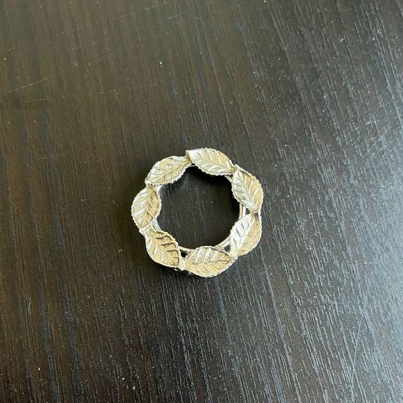 Vintage pins and scarf clips - Picture 6 of 9